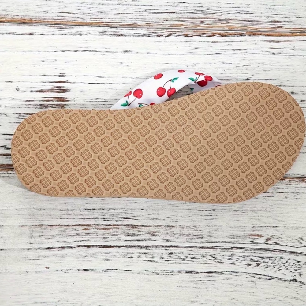 Women’s Cherry-Print Rope Flip Flop Sandals - White/Beige - Picture 2 of 6
